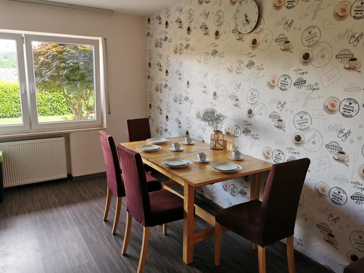 Gemütliche 90 qm Wohnung in Saarburg, zentral gelegen, Garten mit Aussicht, separater Eingang Exterior foto